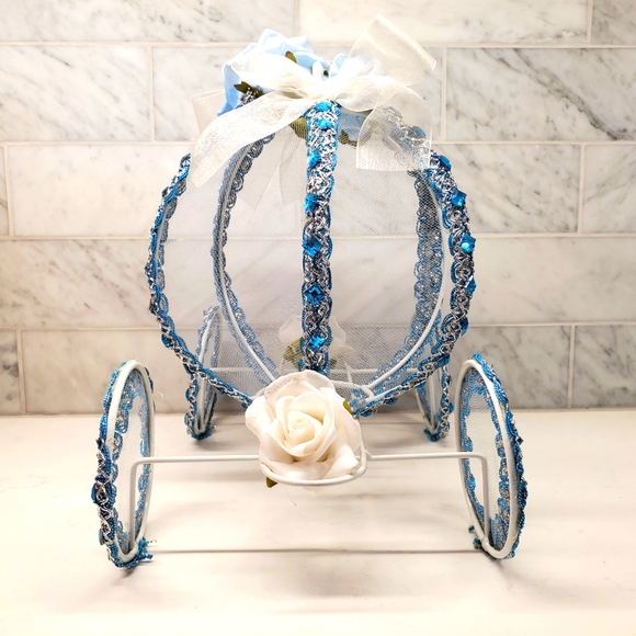 Cinderella Carriage Wire Decoration Party White LAST ONE AVAILABLE - Picture 2 of 8